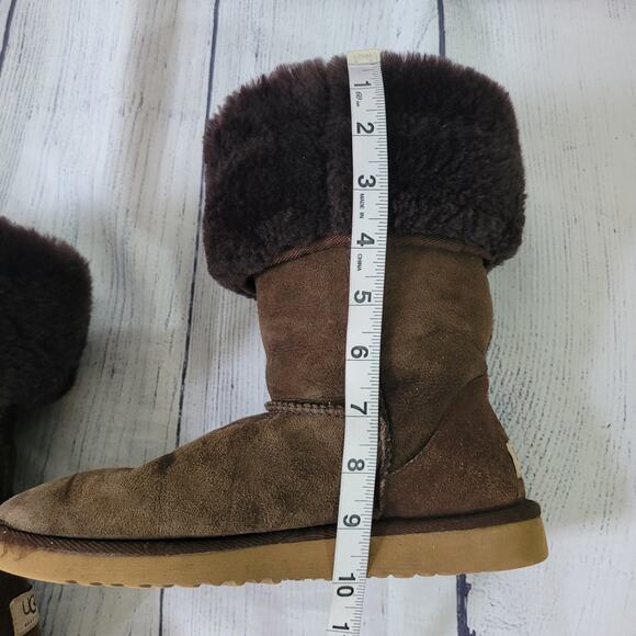 UGG Size W8 Classic Tall Chocolate Genuine Leather Sheepskin Lining Fur Boots - Picture 5 of 8